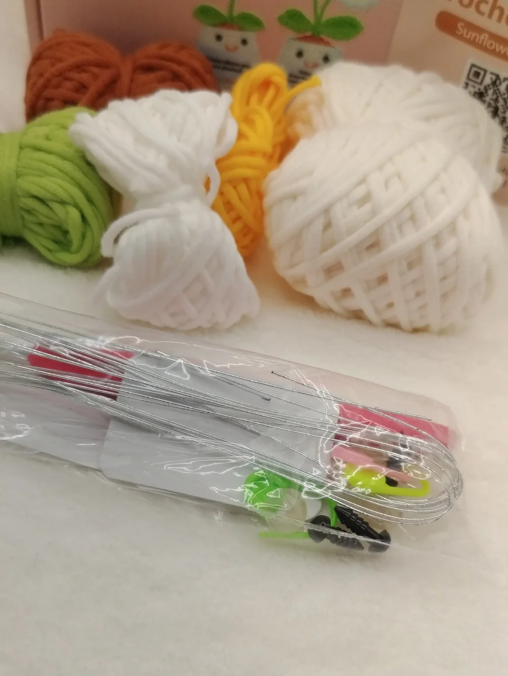 Emotional Support Amigurumi Sunflower Daisy Flower Crochet Kit DIY 5